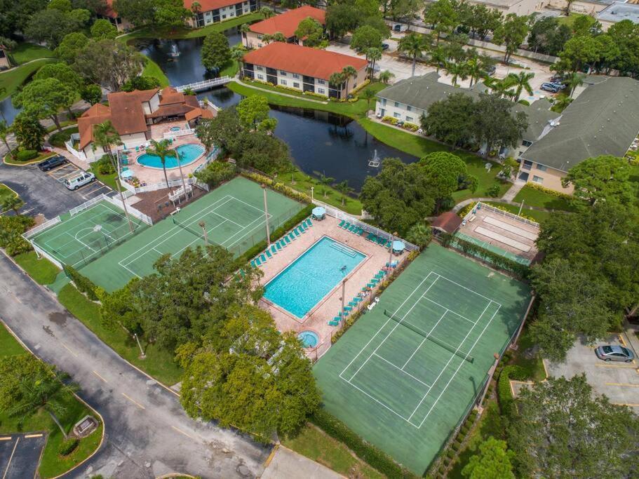 Appartamento Minutes To Anna Maria Island Bradenton Esterno foto