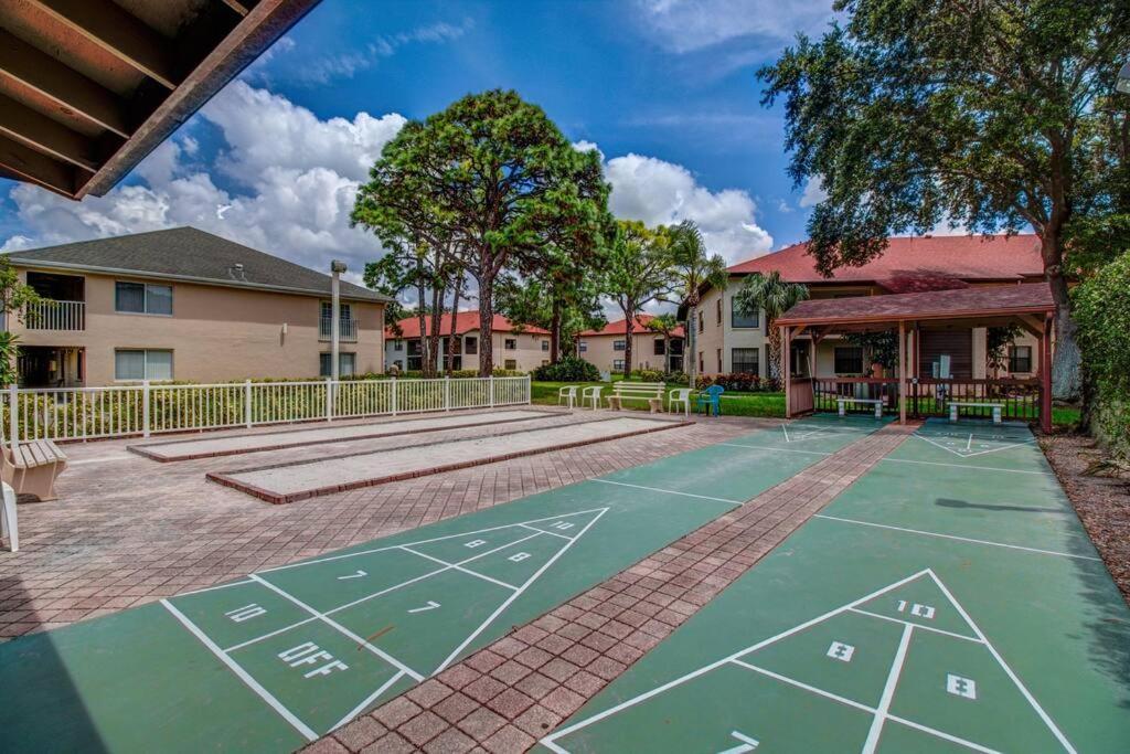 Appartamento Minutes To Anna Maria Island Bradenton Esterno foto