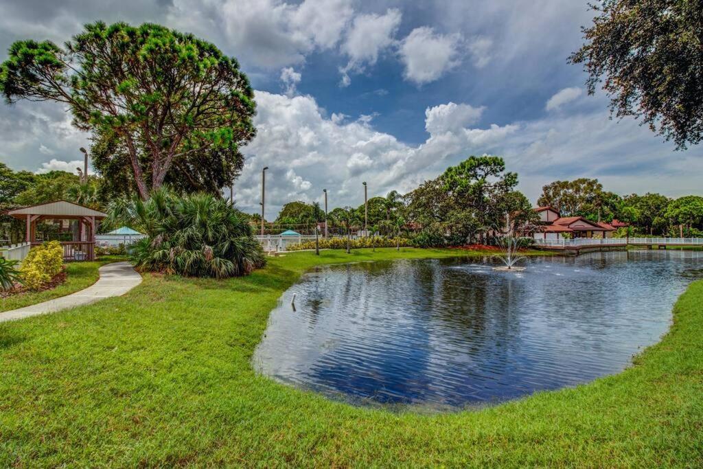 Appartamento Minutes To Anna Maria Island Bradenton Esterno foto